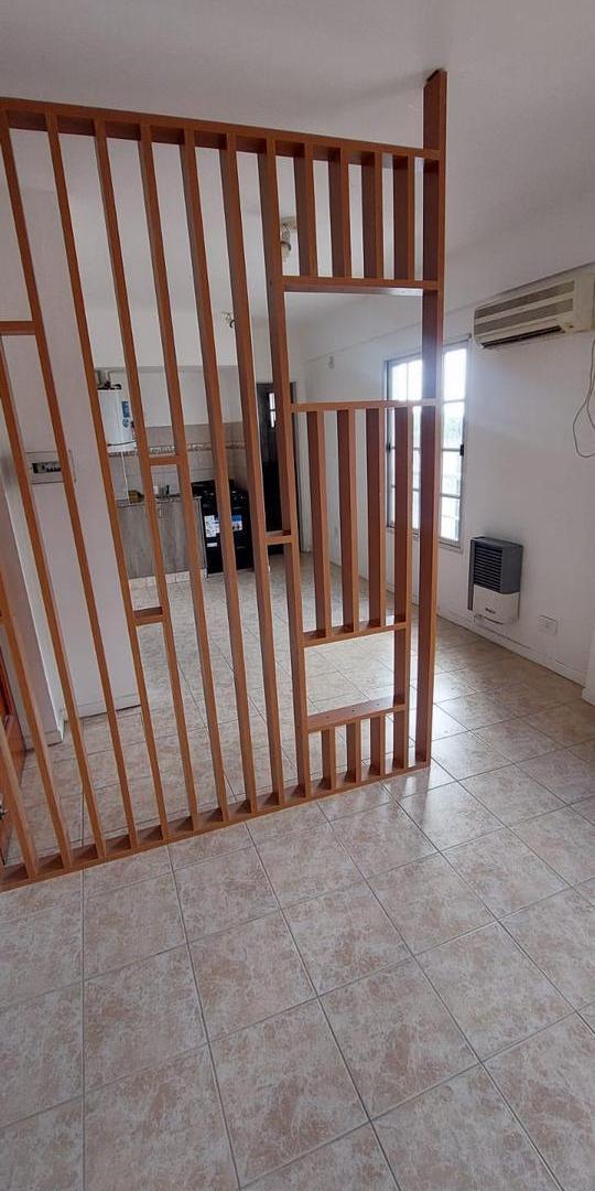 Venta / Alquiler Departamento MONOAMBIENTE en Moron, apto Profesional.