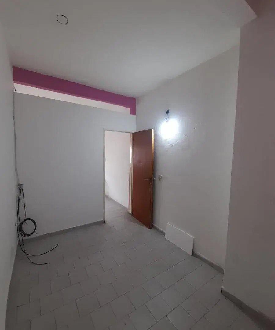 Alquiler Departamento 1 amb con pequeña division - S.Justo (Ctro) 4