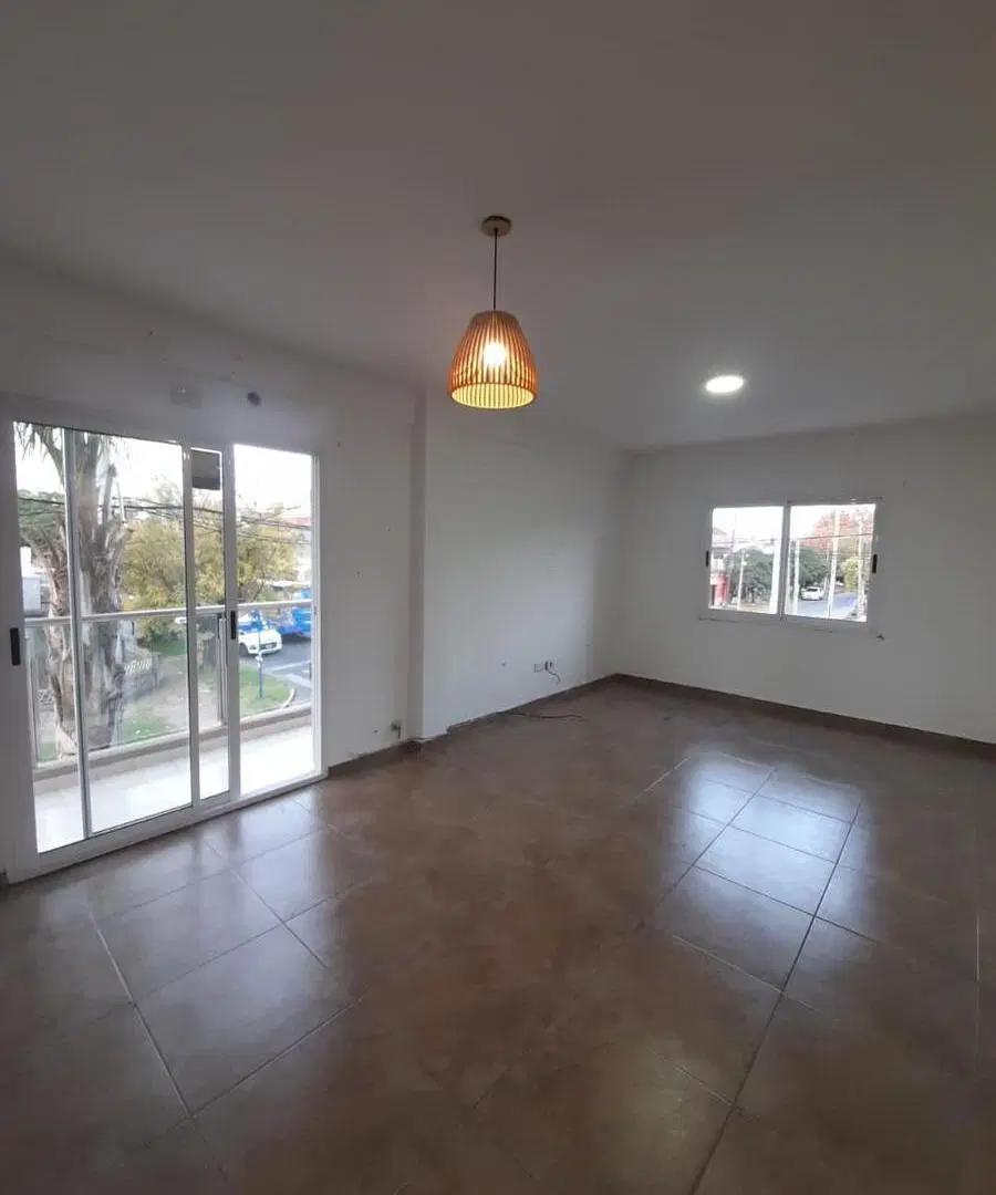 Alquiler Departamento 2 Ambientes con cochera - Villa Luzuriaga 4