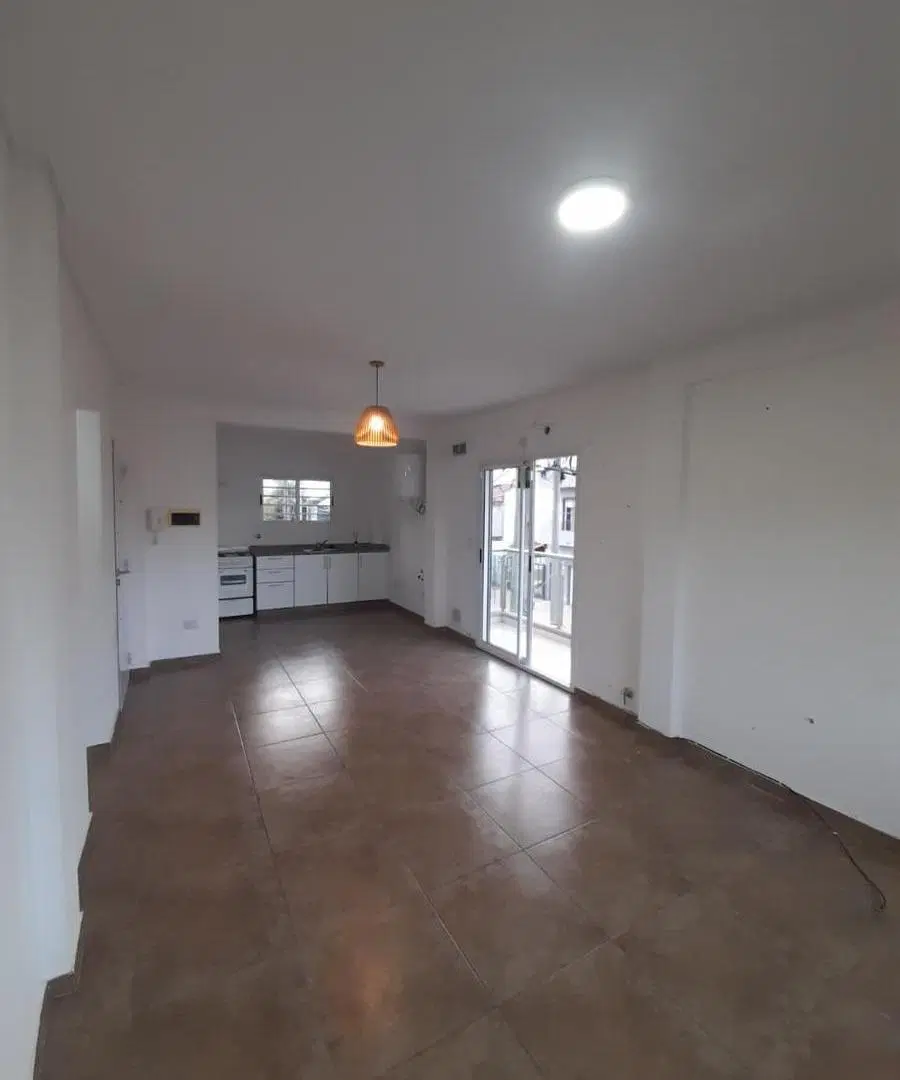 Alquiler Departamento 2 Ambientes con cochera - Villa Luzuriaga 2
