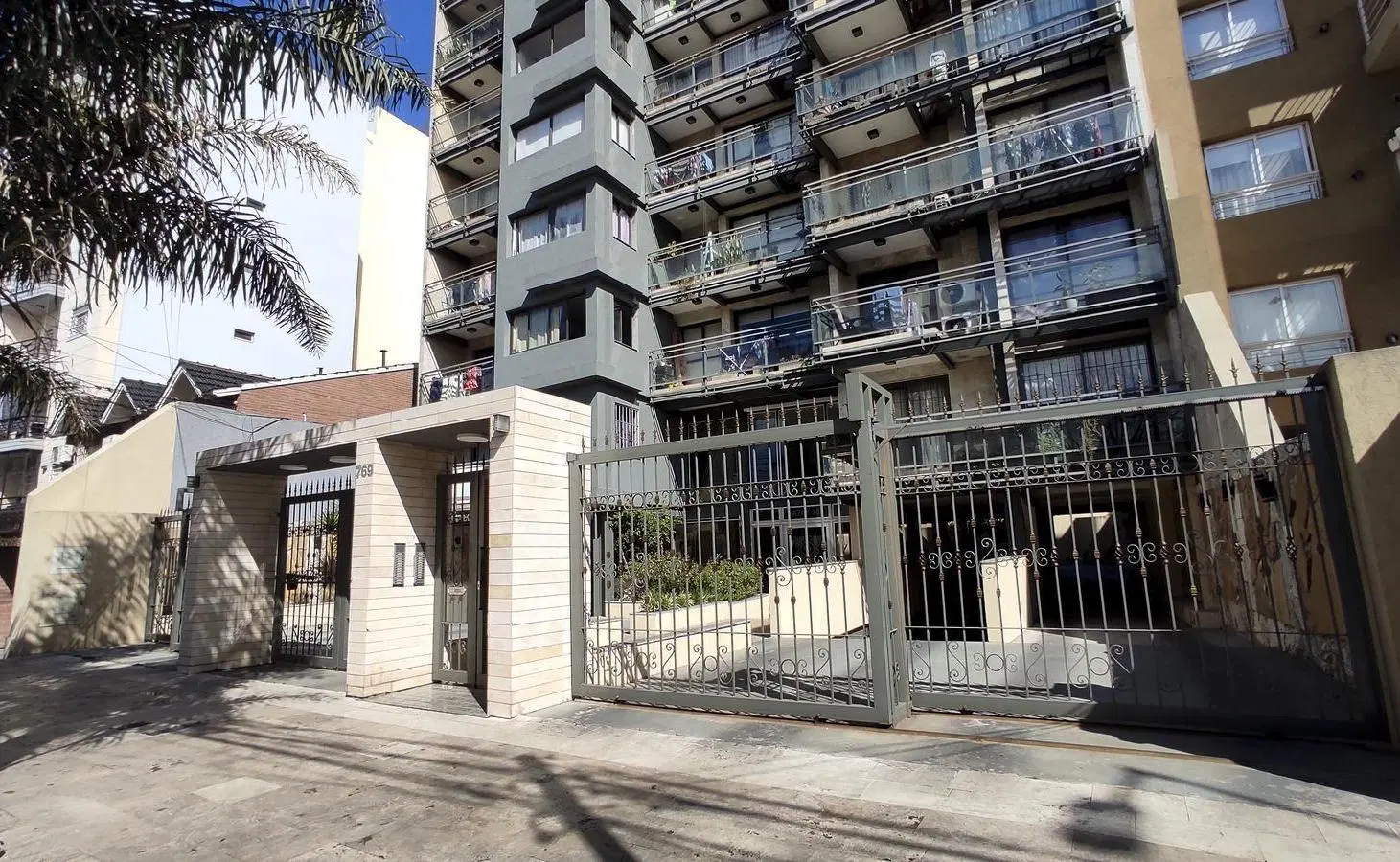 Departamento moderno 2 ambientes con 2 baños en Moron en venta 5