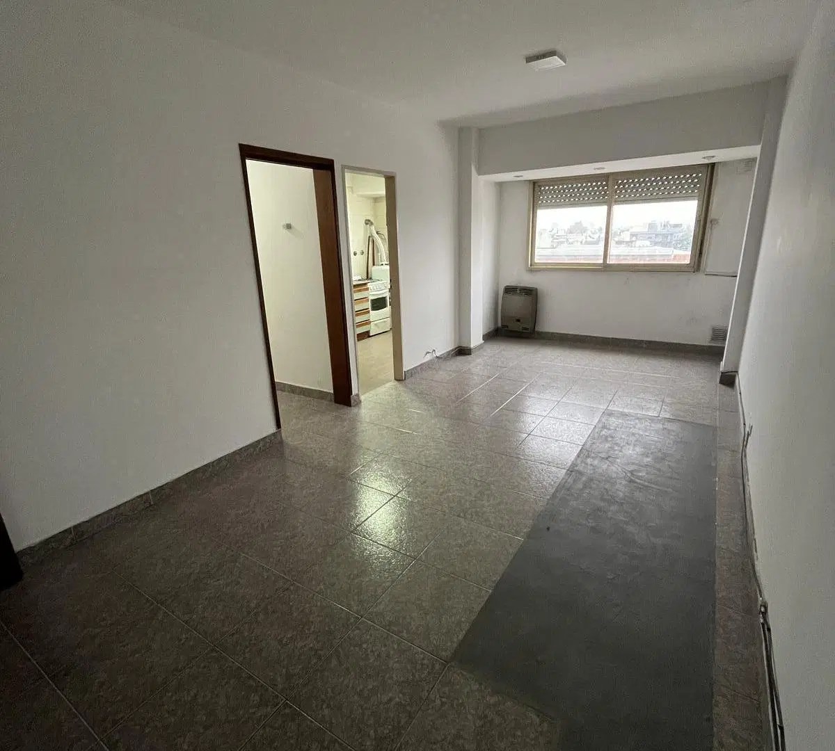 Departamento en alquler 2 ambientes en 5to piso, luminoso, edificio con ascensor - Lomas del Mirador 5