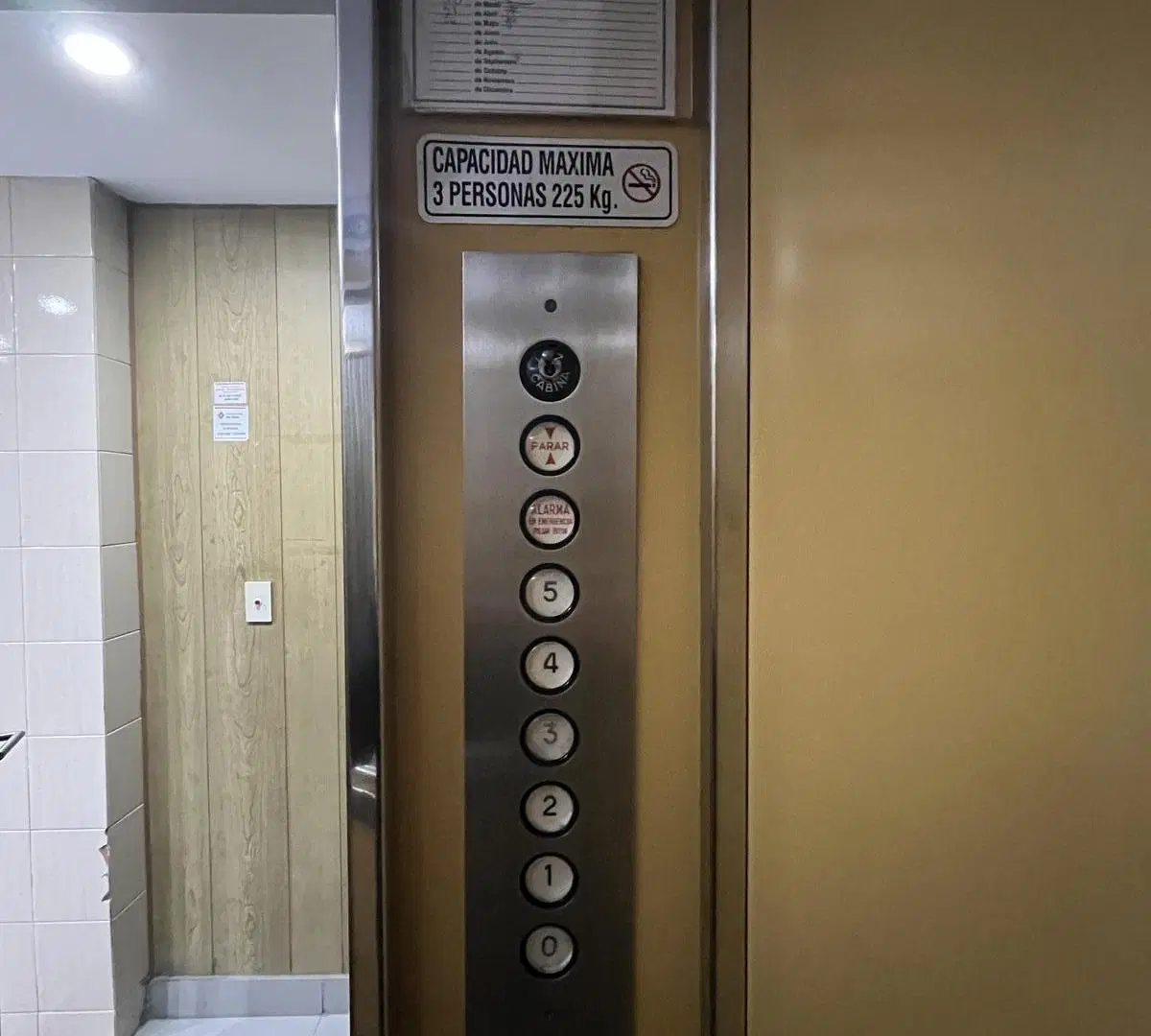 Departamento en alquler 2 ambientes en 5to piso, luminoso, edificio con ascensor - Lomas del Mirador 2