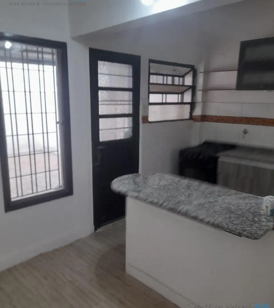 Alquiler 3 ambientes con patio - Villa Luzuriaga 3