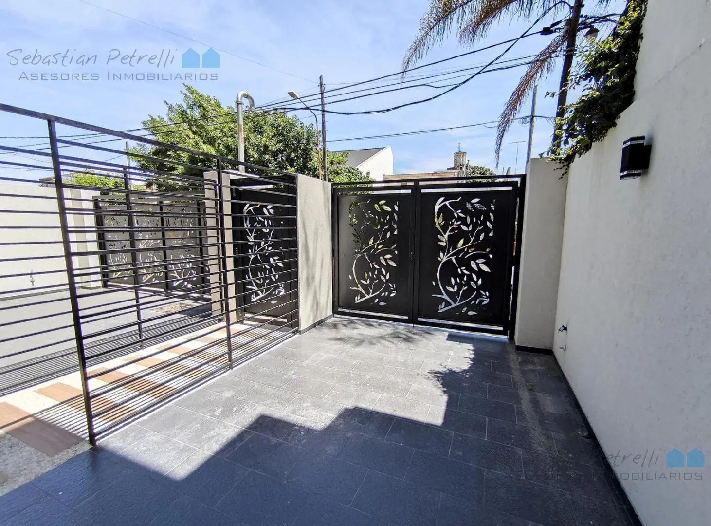 Departamento 2 ambientes en Planta Baja con Cochera en Villa Luzuriaga 2