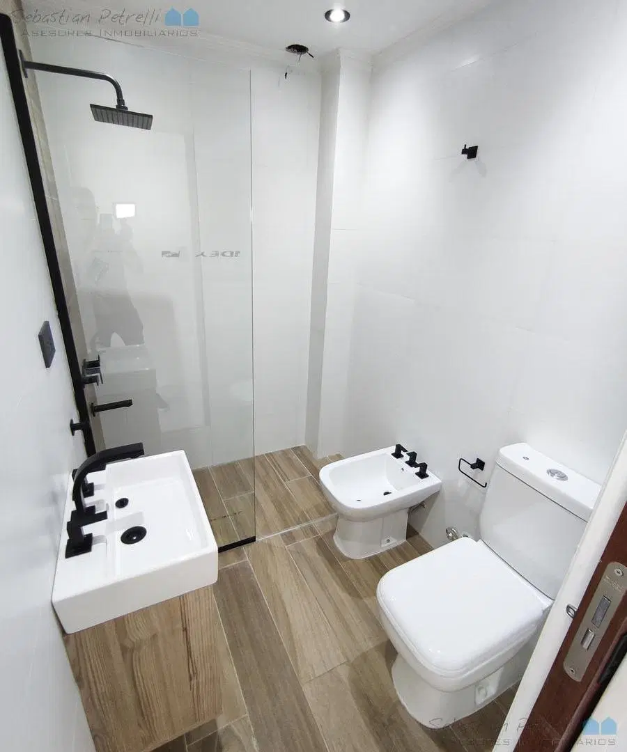 Departamento 2 ambientes en Planta Baja con Cochera en Villa Luzuriaga 5