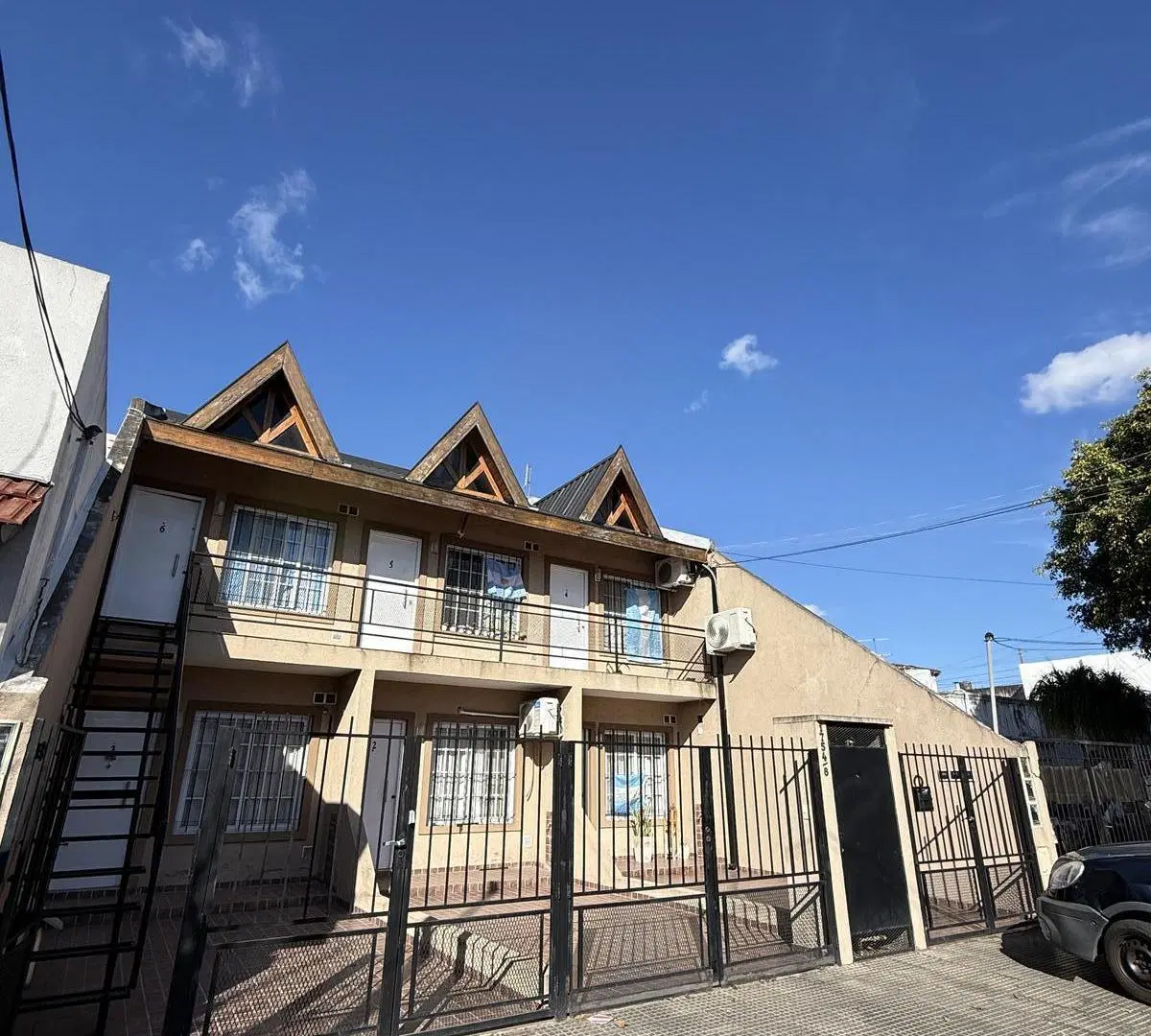 Dúplex en venta 3 ambientes apto crédito con terraza en Villa Luzuriaga 5