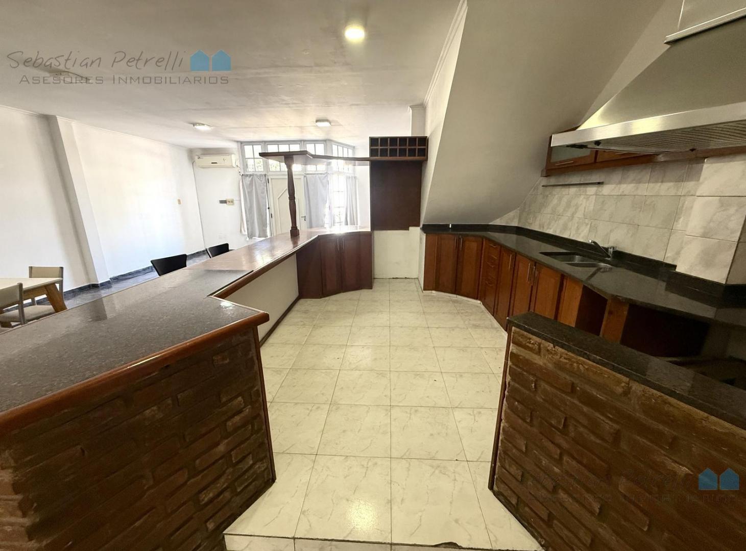 Foto de ALQUILER O VENTA / PH / PLANTA BAJA / 3 AMBIENTES / PARQUE / QUINCHO /, imagen 4