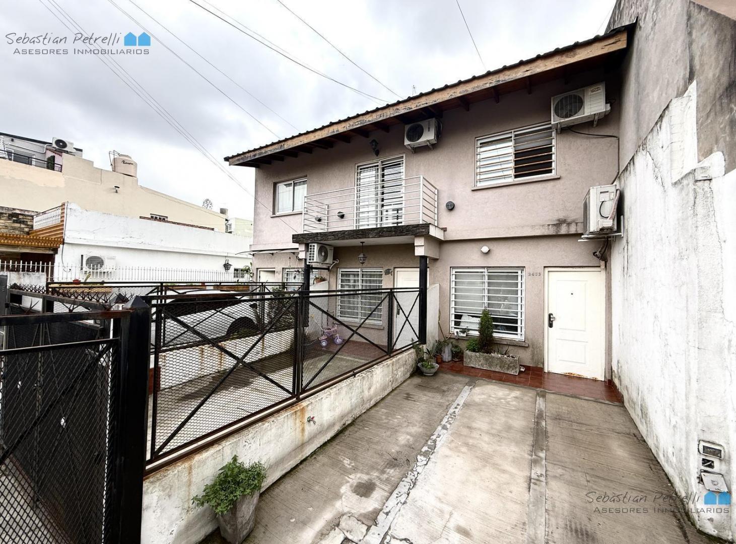 Foto de Vivi super cerca del centro comercial de Luzuriaga con este Triplex de, imagen 1