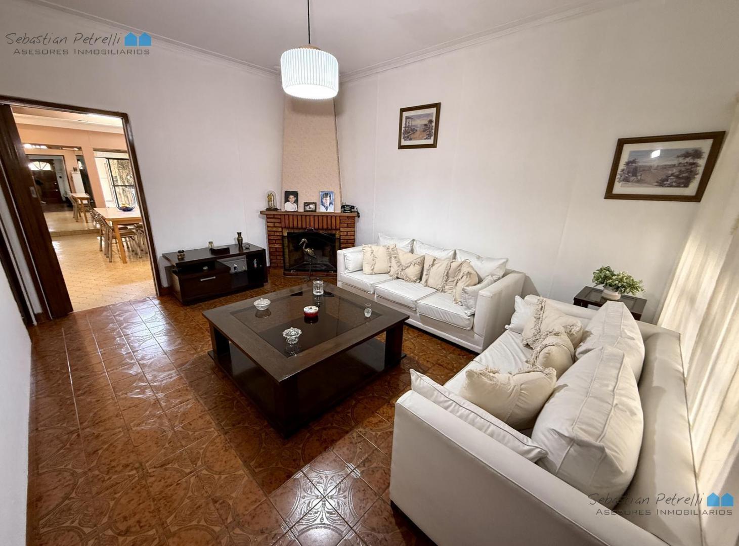 Foto de Venta Casa de 4 Ambientes en Villa Luzuriaga Apto Credito, imagen 4