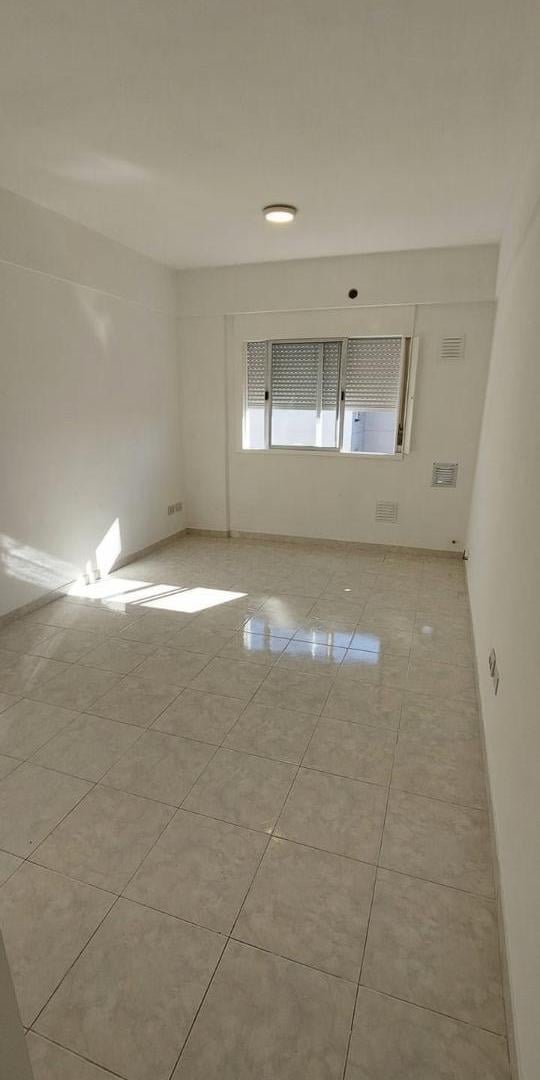 Foto de MONOAMBIENTE CON COCINA SEPARADA EN VENTA EN HAEDO NORTE – IDEAL, imagen 4