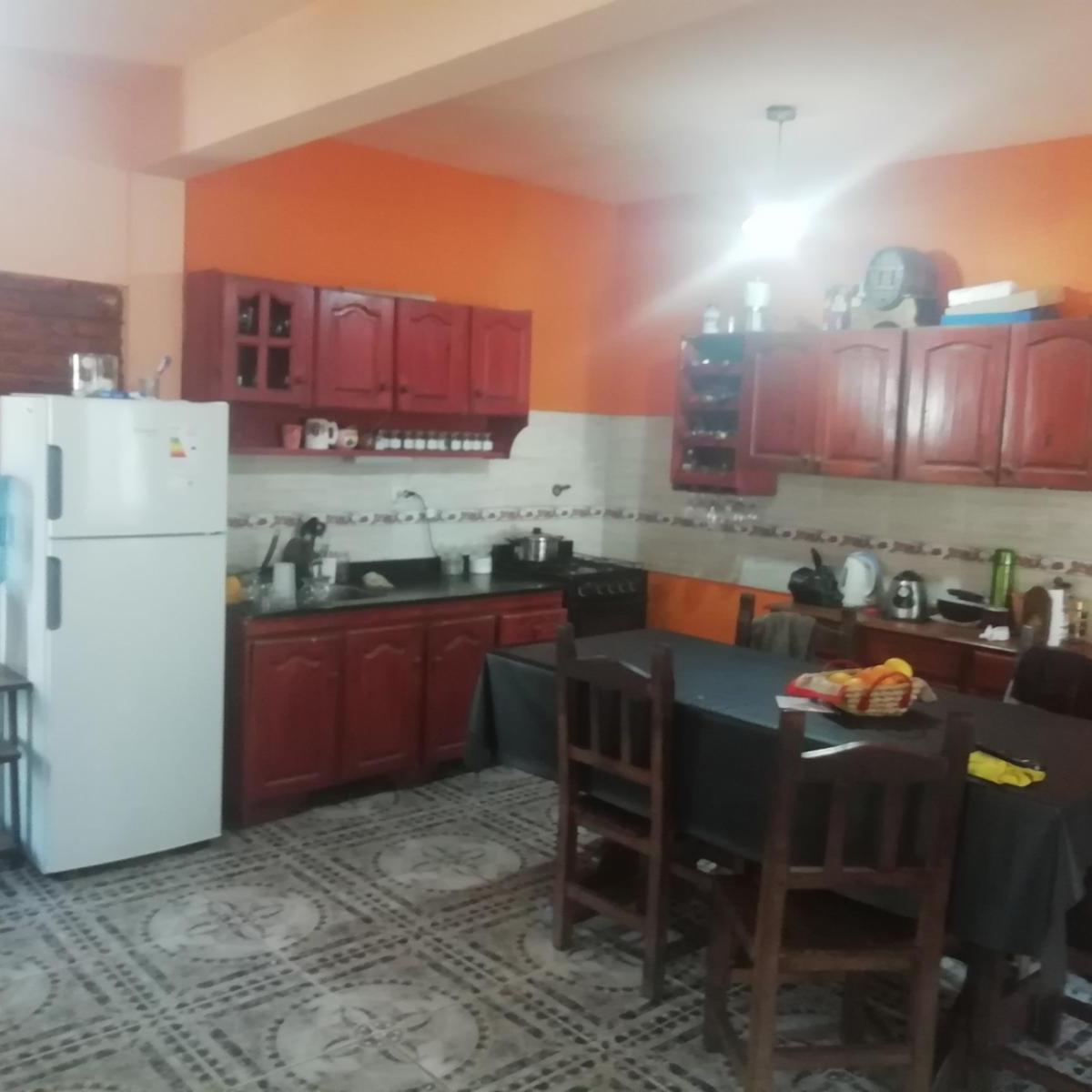 Casa de 2 Dorm. + Casa de 1 Dormitorio 4