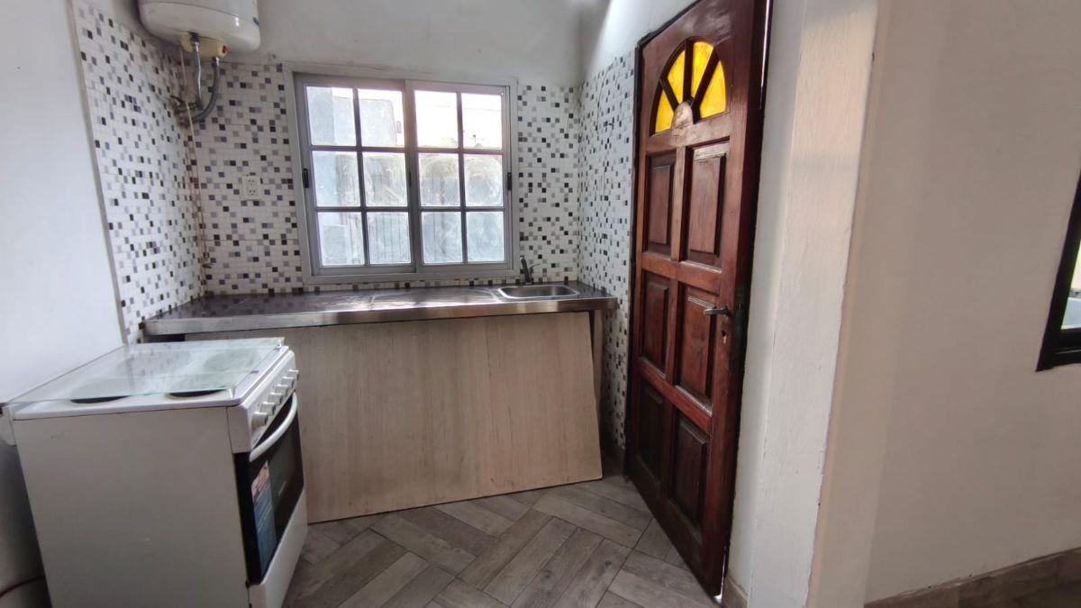 Foto de PH en venta 3 ambientes con patio Haedo Acepta Financiación, imagen 2
