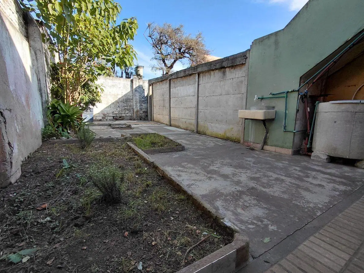 ** Acepta Perrito ** Casa en Ph al Fte 2 Amb c/ Amplio Patio ** Sin Expensas ** 1