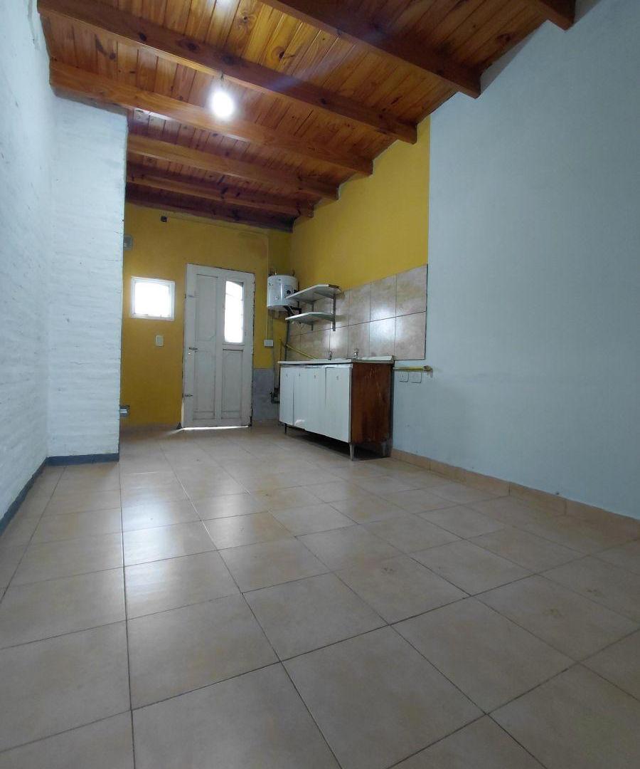 Foto de ** Sin Expensas ** Casa en Ph 2 Amb Planta Alta Interno C/ Patio, imagen 5