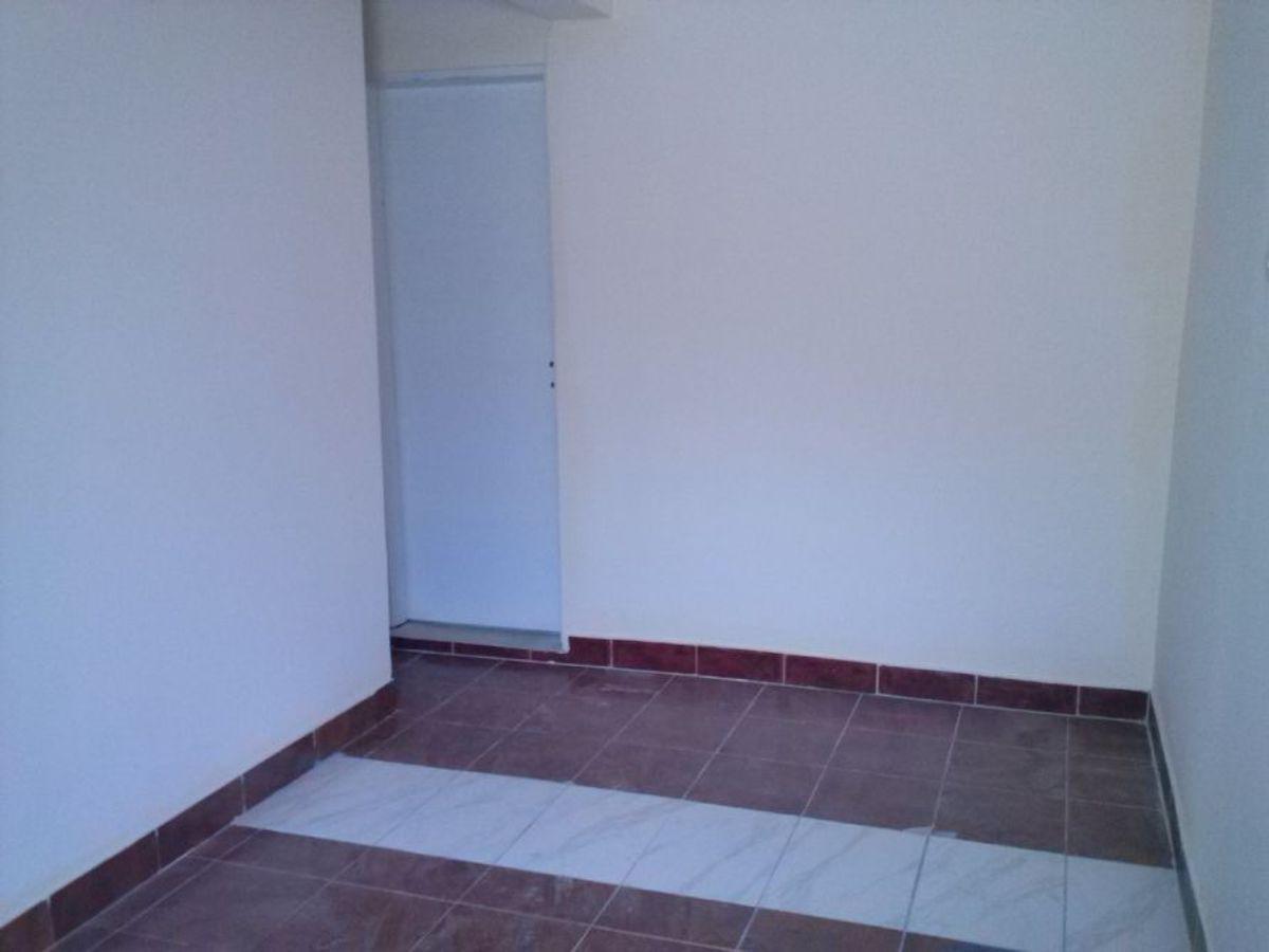 Foto de *** A 7 Cuadras de Estacion *** Casa Ph 2 Amb Interno c/ Patio ** Sin, imagen 3