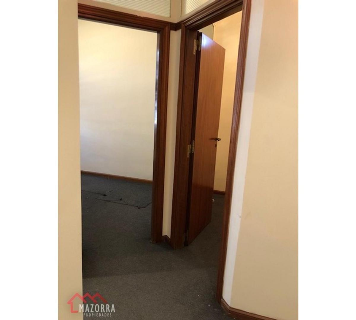 Oficina en Alquiler - Caseros Centro 3