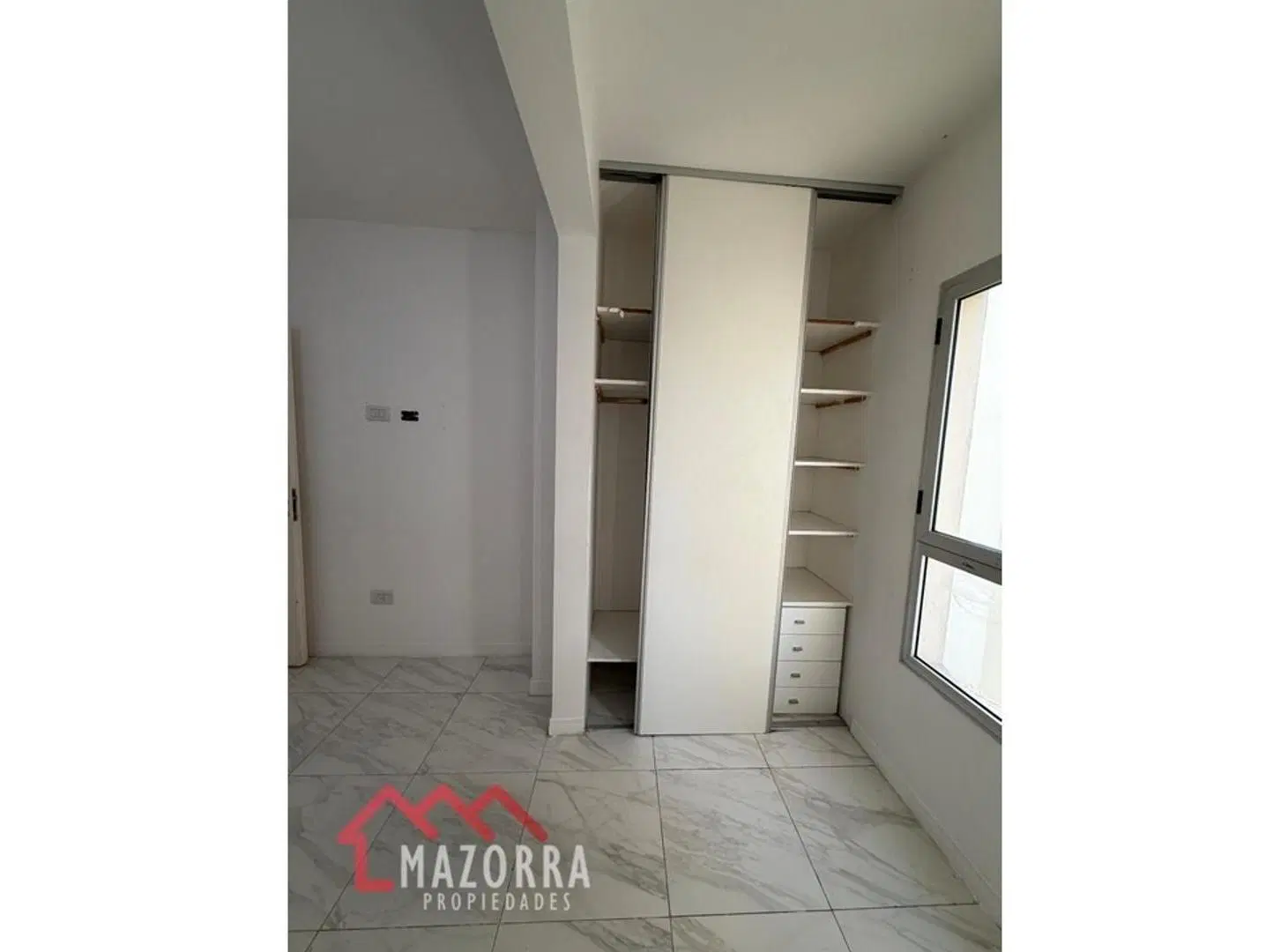 Departamento en ALQUILER - Caseros Centro 3