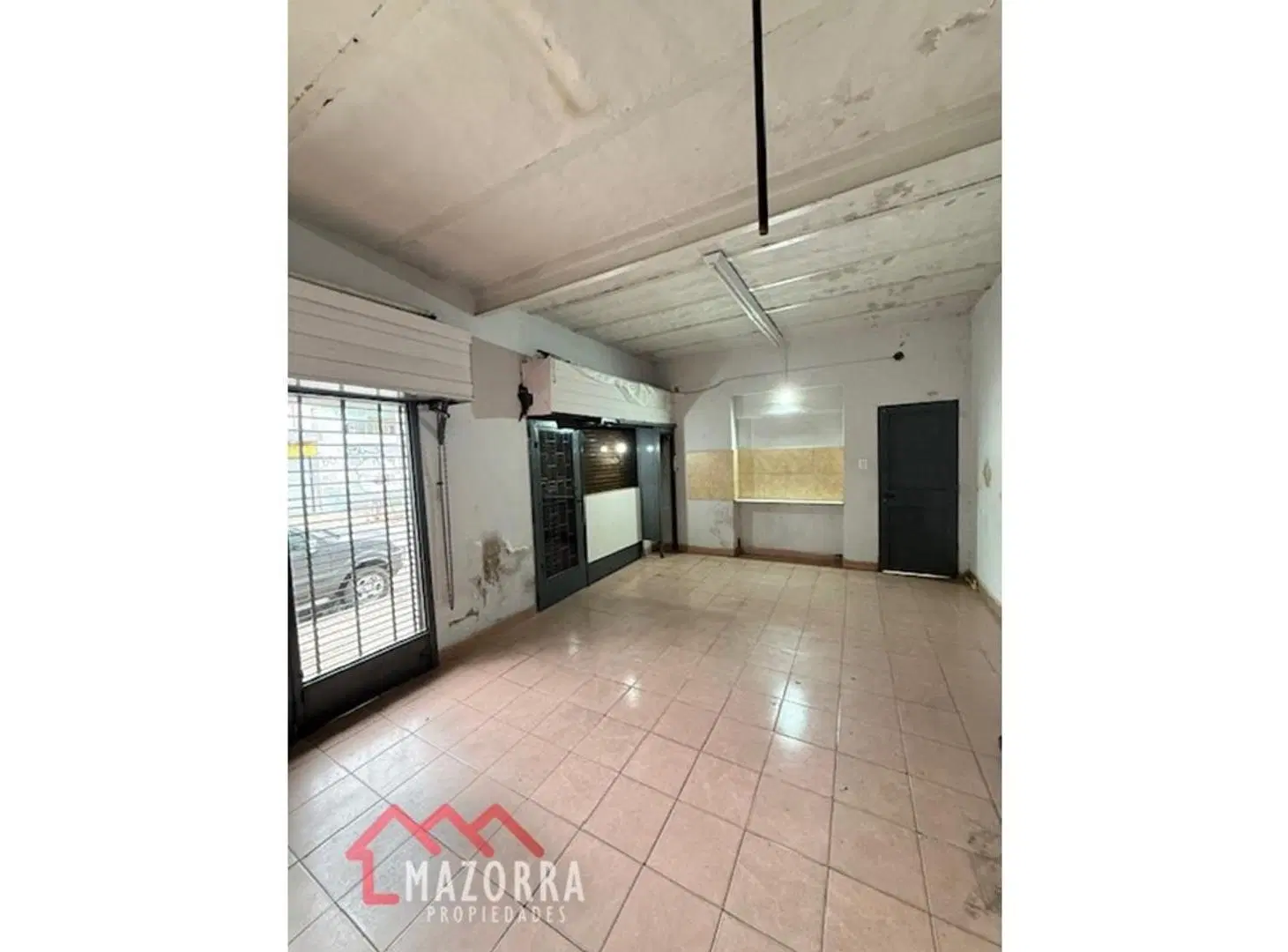 Local en ALQUILER - Caseros 5