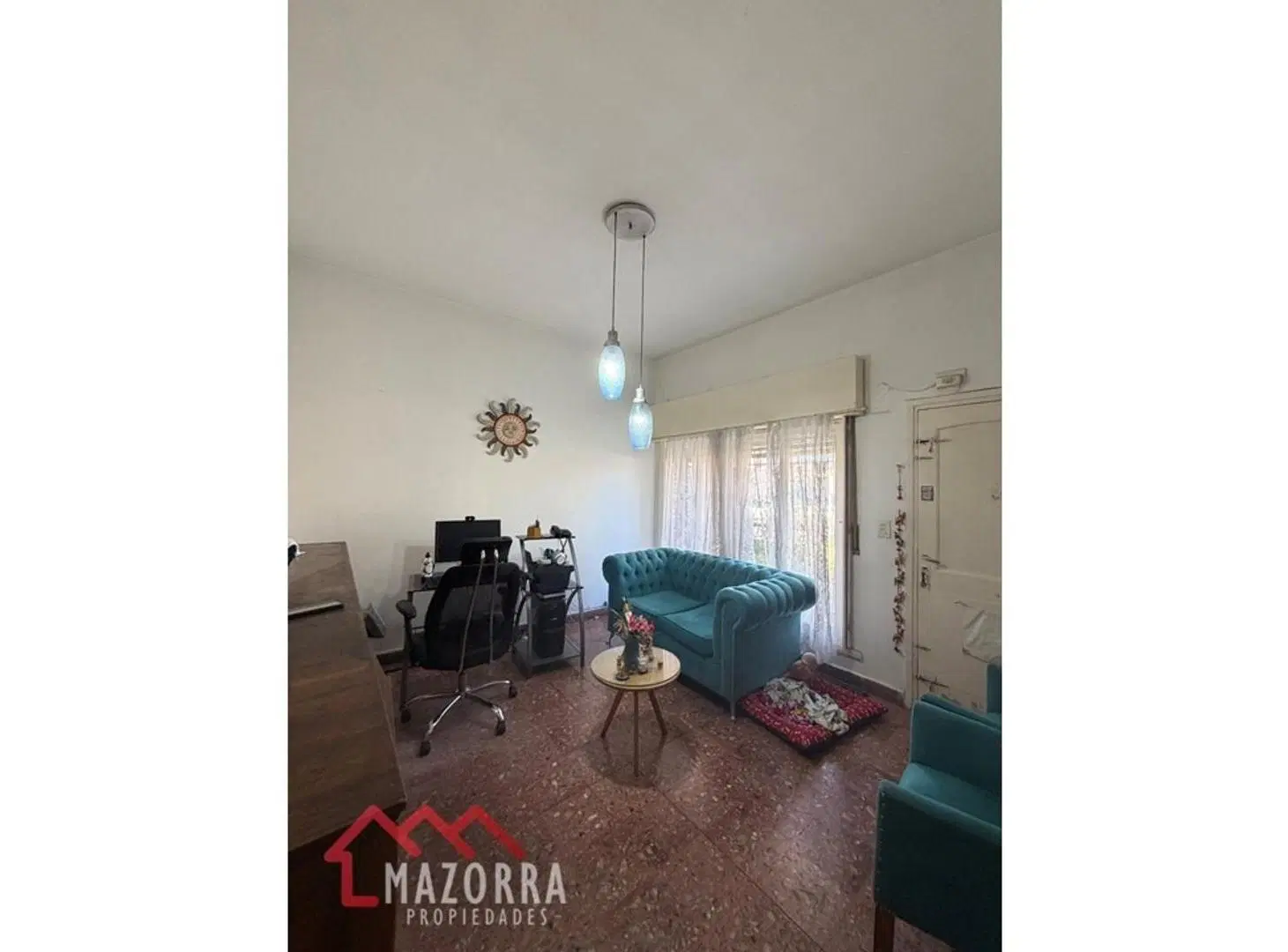 Casa en VENTA - Caseros 3