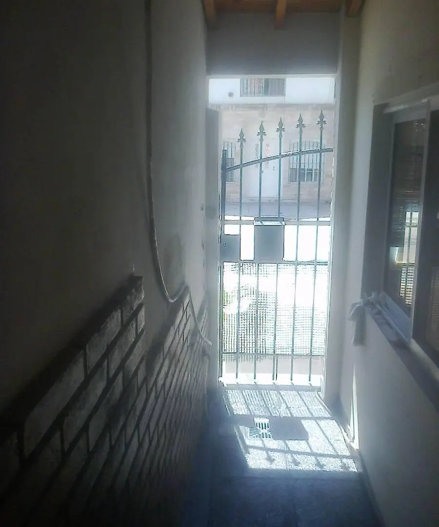 duplex 4 ambientes baño y toilete, patio con lavadero 8