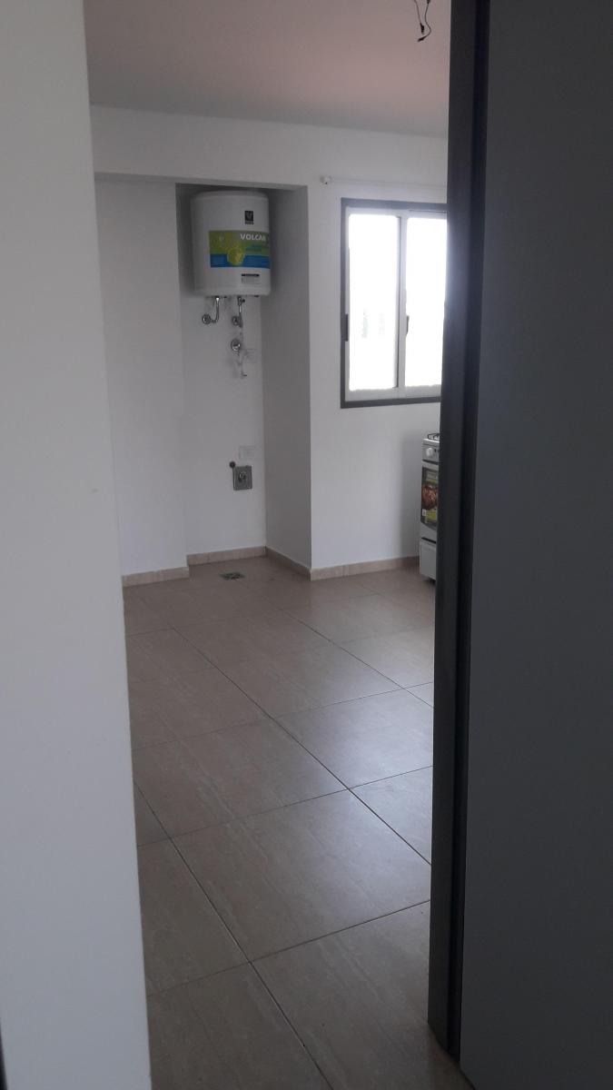 Foto de 2 ambientes con balcon a Estrenar!!! Caseros centro frente a la Estacion, imagen 2