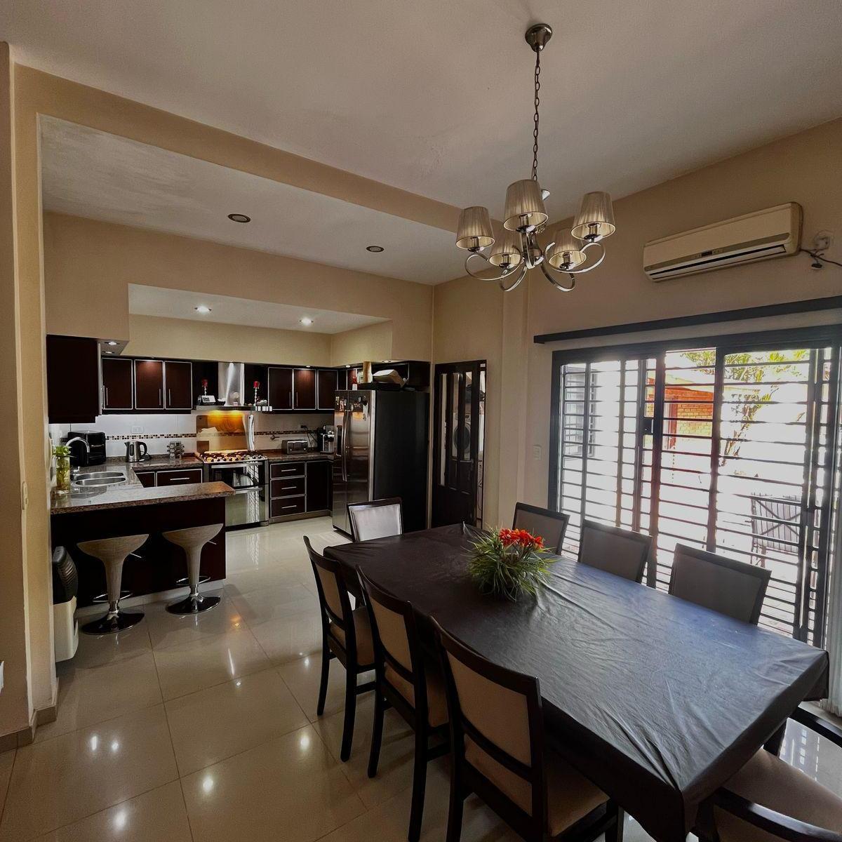 Foto de Casa en lote propio de 10 x 42 con piscina y quincho, imagen 5