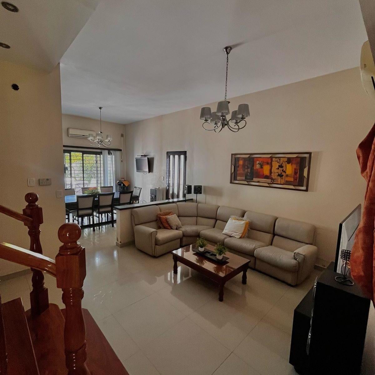 Foto de Casa en lote propio de 10 x 42 con piscina y quincho, imagen 4