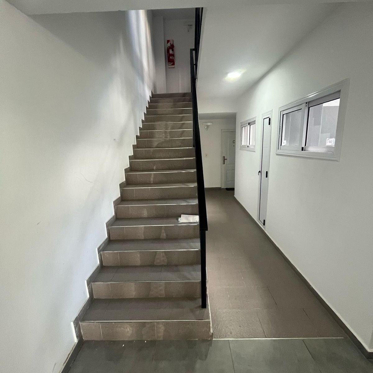 Foto de Departamento dos ambientes planta baja con dos patios, imagen 2