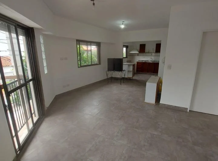 Departamento De 2 Ambientes En Alquiler En Lomas Del Mirador, Sin Expensas 3
