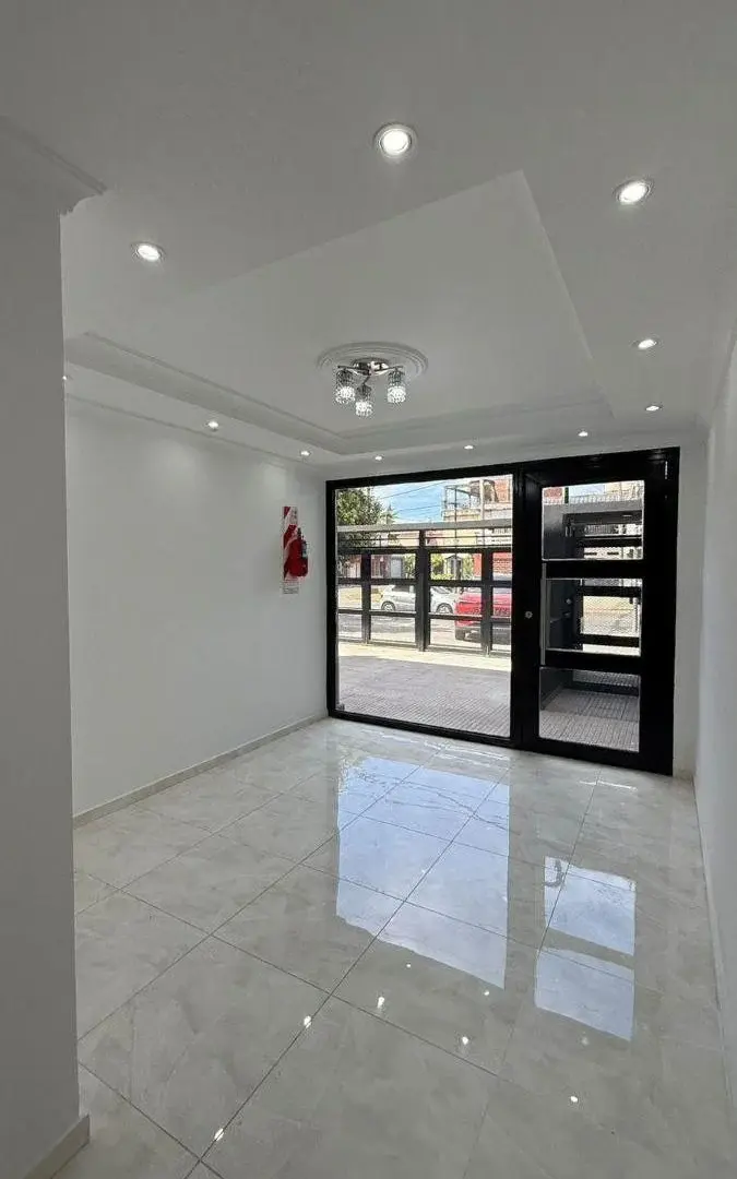 Departamento dos ambientes de 44 m² a estrenar en primer piso al contrafrente con bajas expensas 4