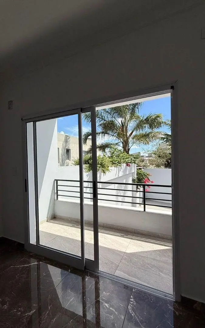 Departamento dos ambientes de 44 m² a estrenar en primer piso al contrafrente con bajas expensas 2