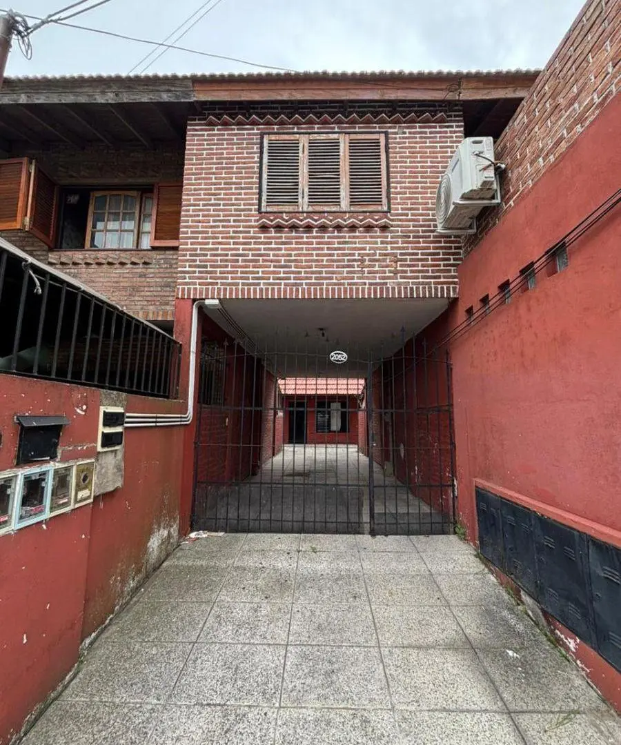 Duplex dos ambientes de 35m2 al fondo con dos patios y opcion cocheras 1