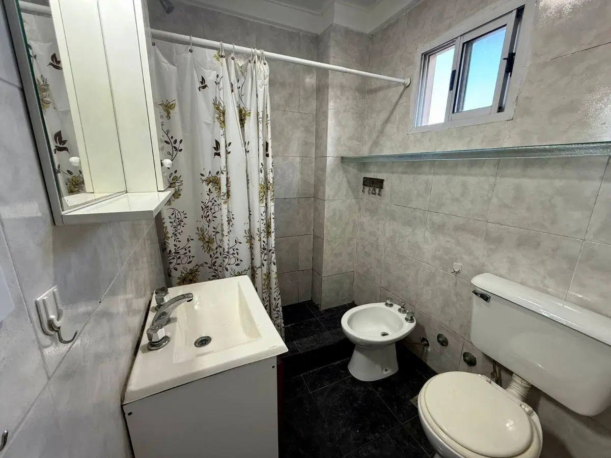 Departamento Monoambiente en alquiler Con Terraza Propia En Lomas Del Mirador 5
