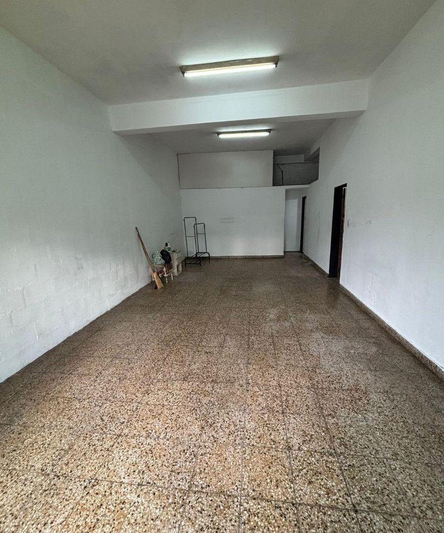 Foto de Local comercial sobre Avenida Eva Peron de 60m2, imagen 1