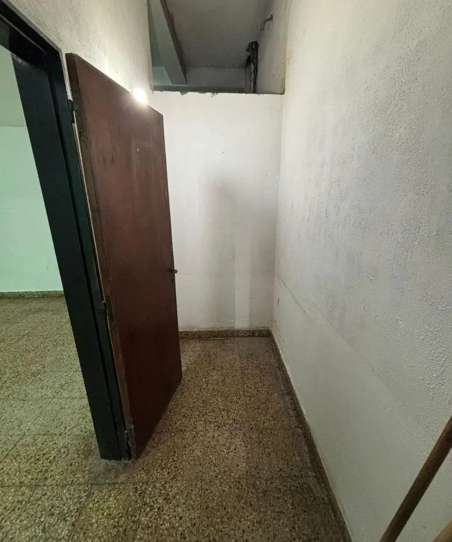 Local comercial sobre Avenida Eva Peron de 60m2 3