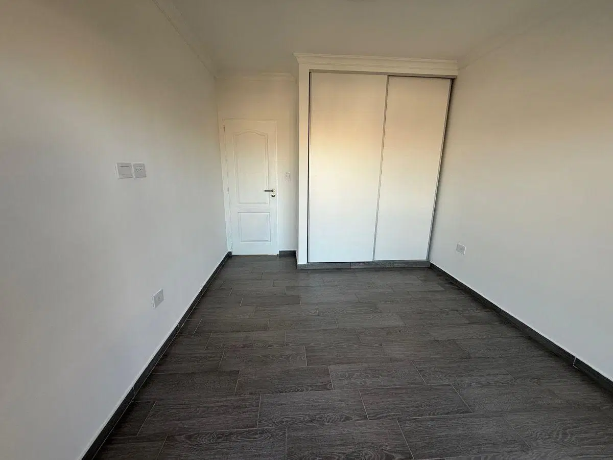 Venta de departamento dos ambientes con terraza propia y dos balcones 8