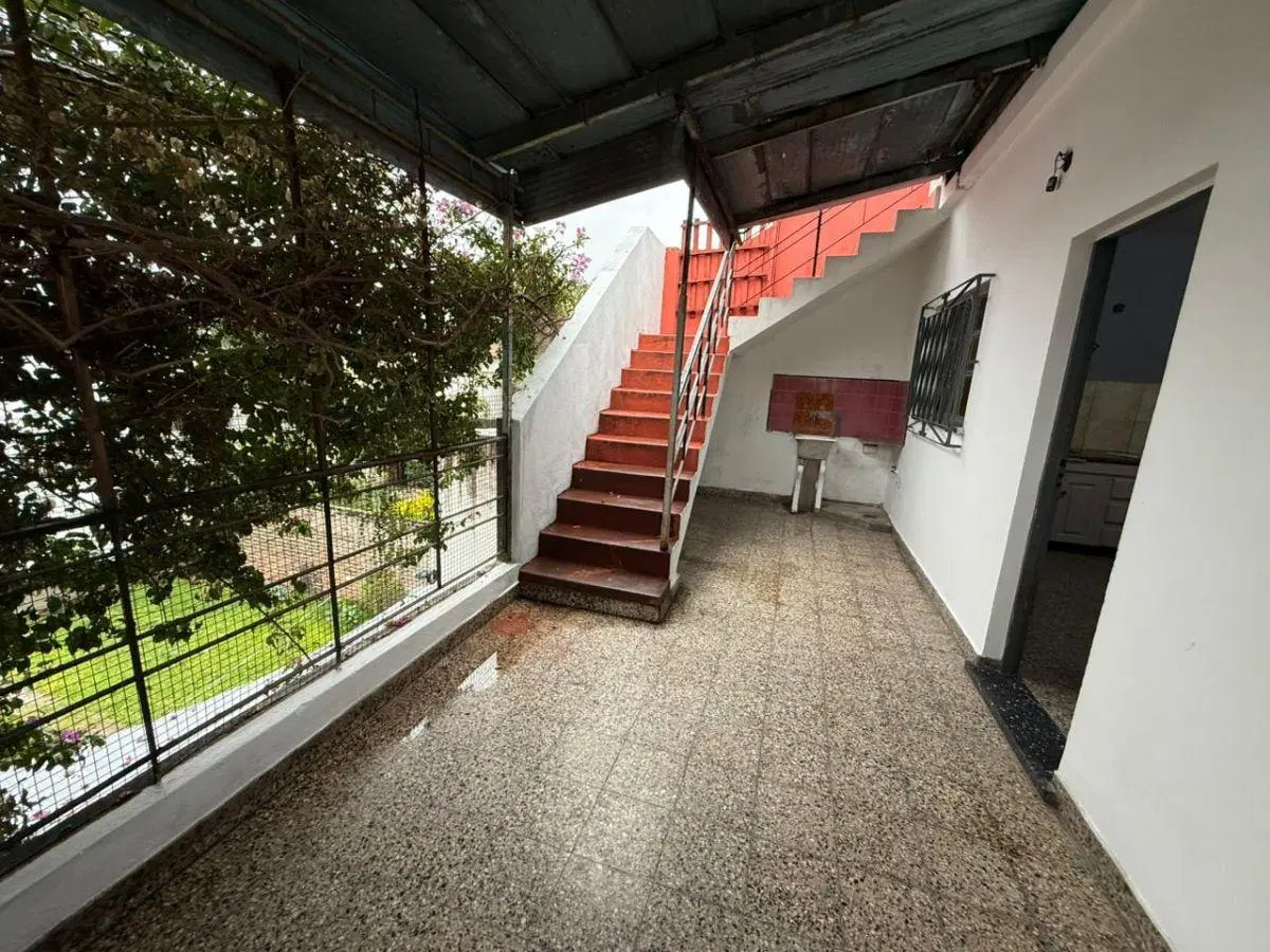 PH de 3 ambientes con patio y terraza propia en alquiler en Ramos Mejía 8