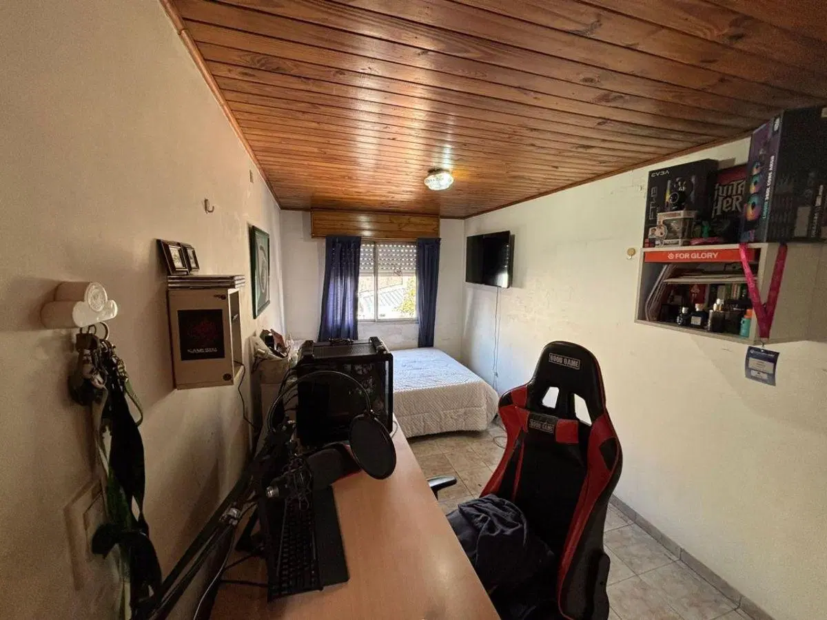 PH de 4 ambientes en primer piso en Lomas del Mirador 8