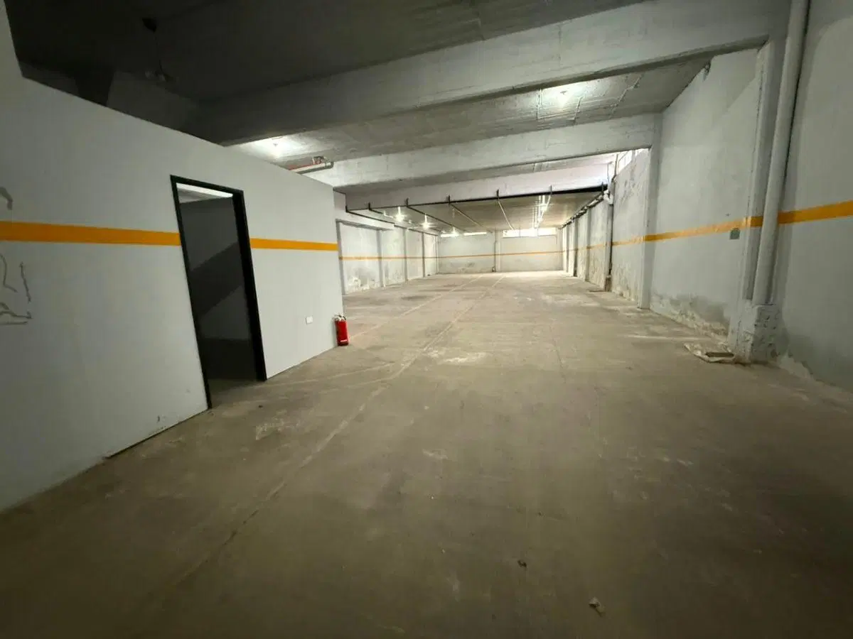 Deposito de 300m2 en alquiler en Lomas del Mirador 1
