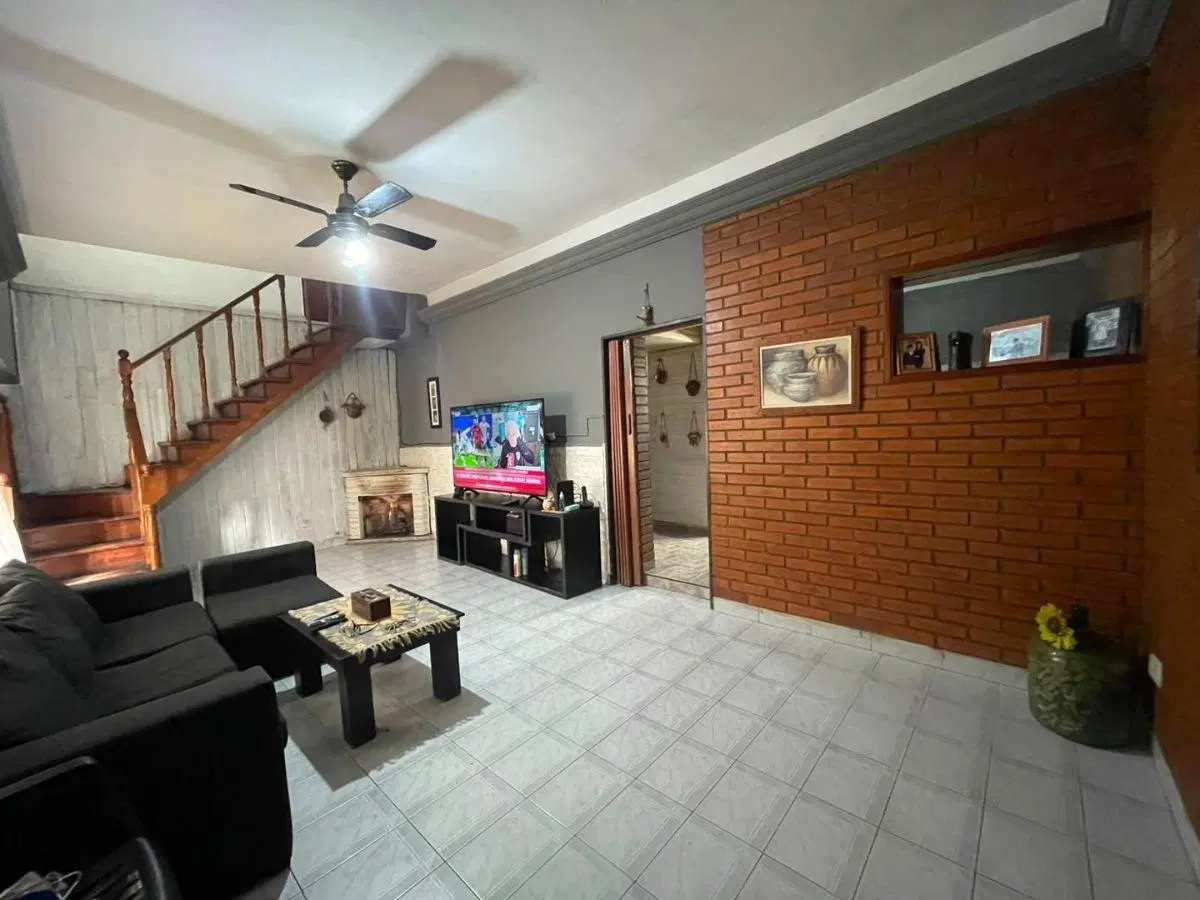 VENTA CHALET 5 AMBIENTES CON PISCINA - APTO CREDITO 3