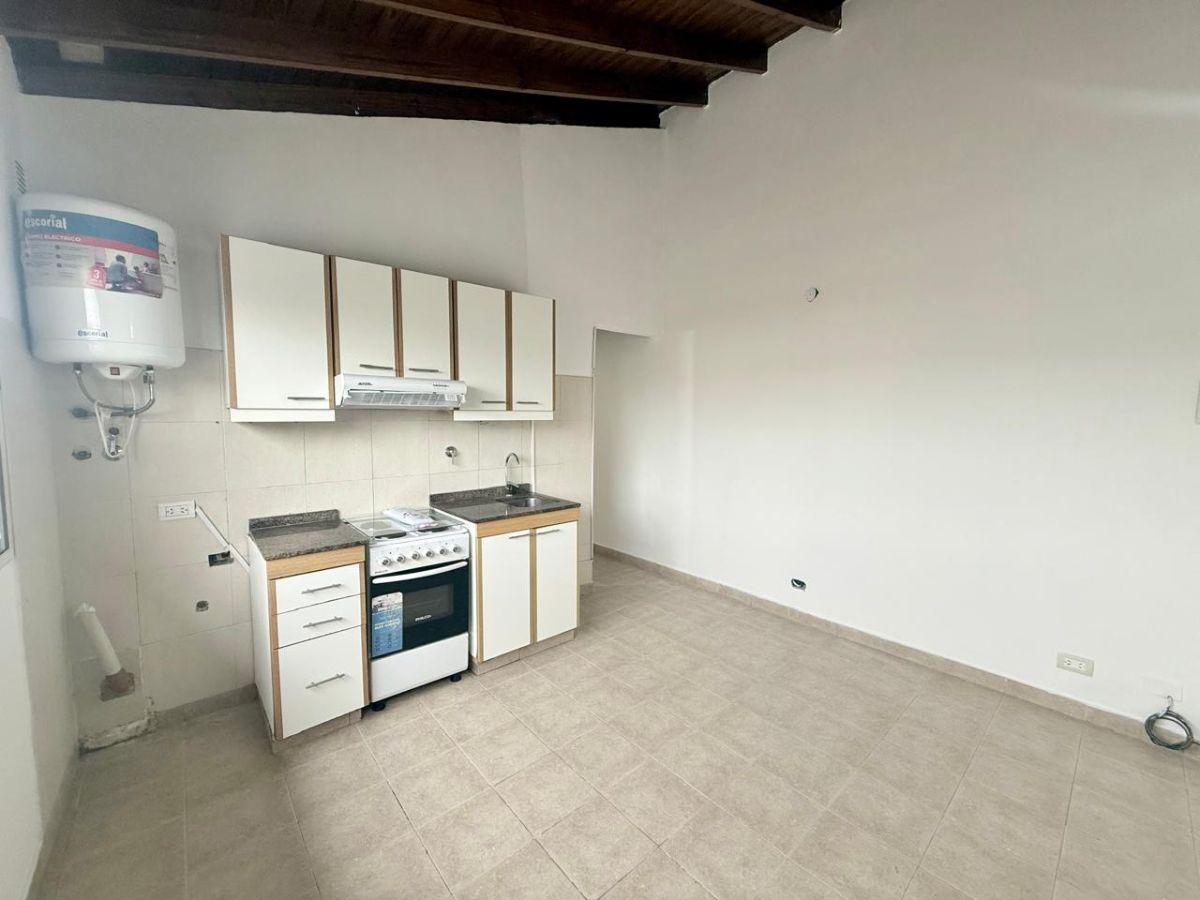 Foto de Departamento De 2 Ambientes En Alquiler En Ramos Mejia, imagen 1