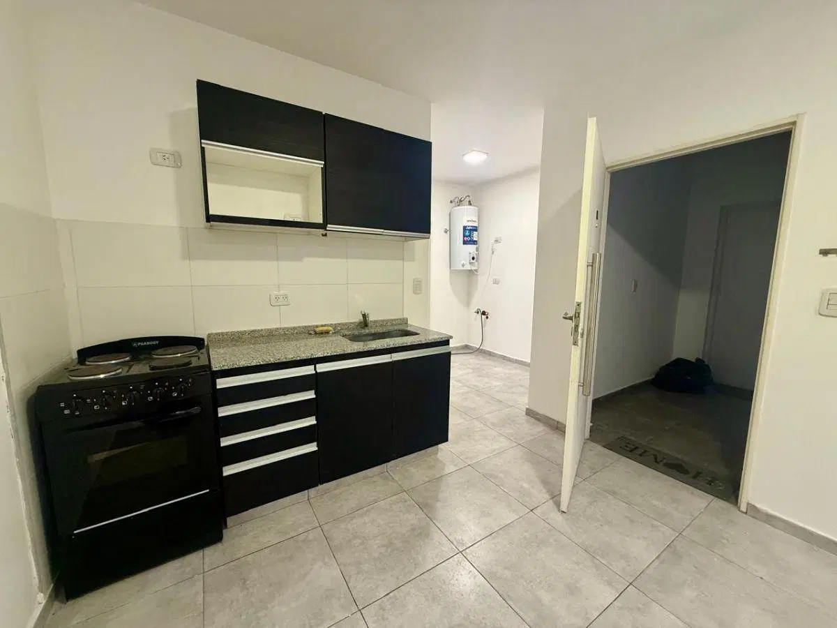 Departamento De 2 Ambientes En Alquiler Con Cochera En San Justo 5