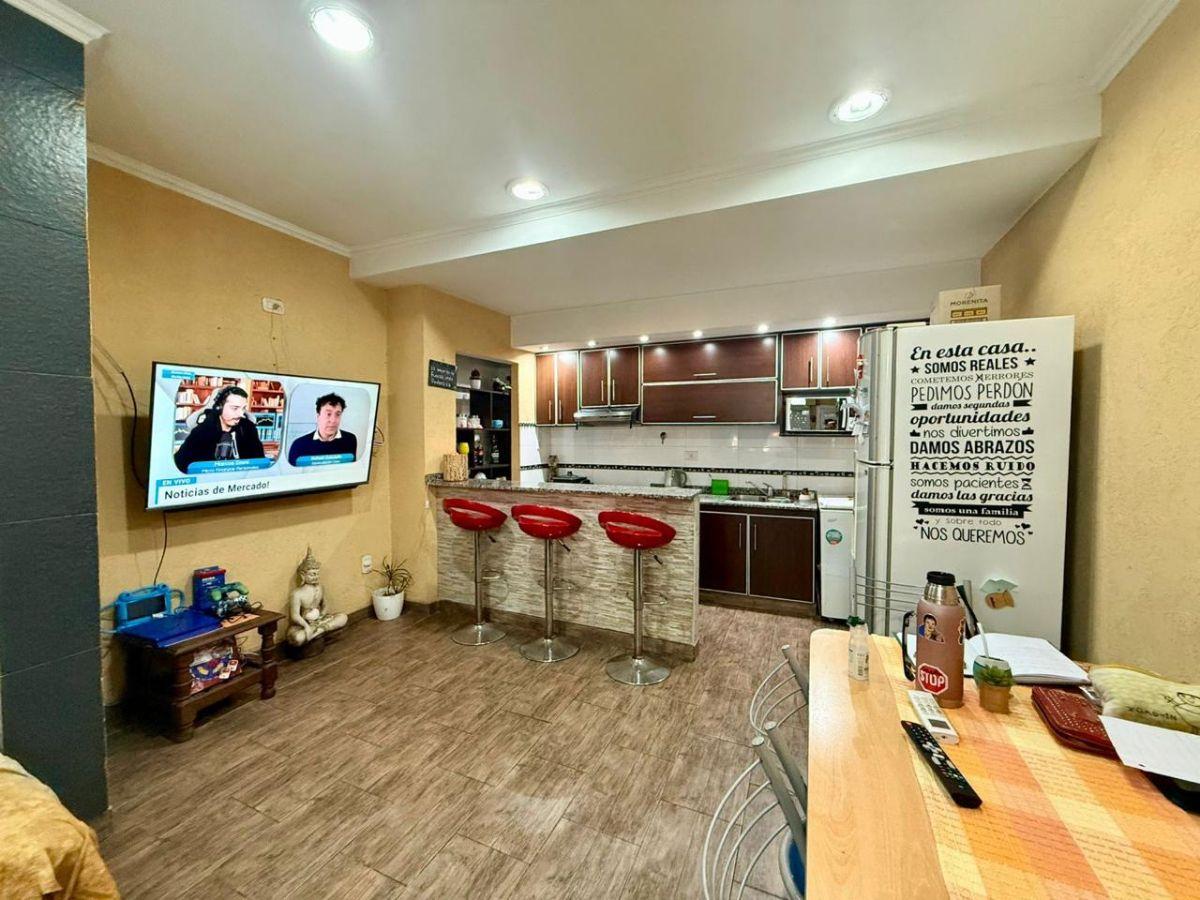 Foto de PH al frente de 3 ambientes de tres plantas ubicado en San Justo, imagen 1