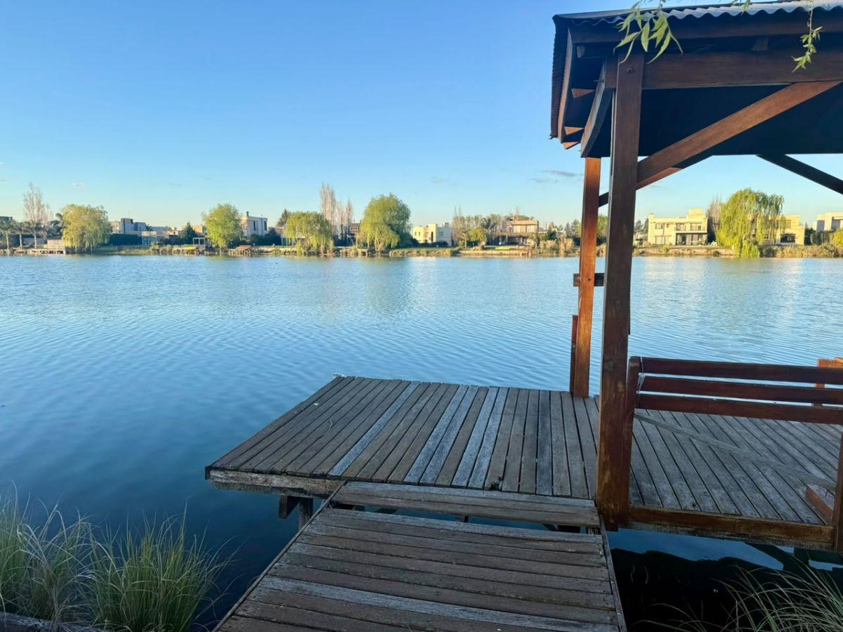 Foto de Lote a la laguna en barrio Privado Club de Campo Santa Rita, imagen 1