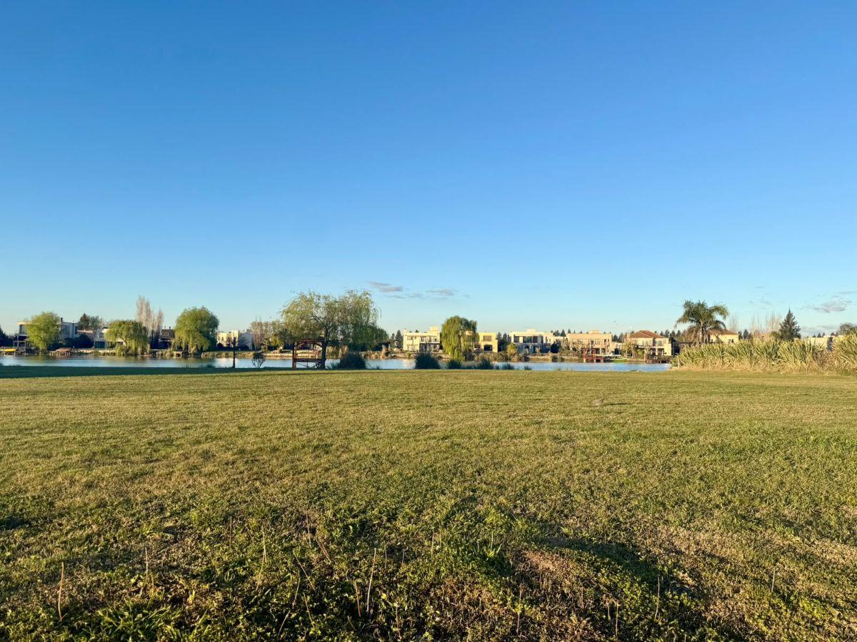Foto de Lote a la laguna en barrio Privado Club de Campo Santa Rita, imagen 5