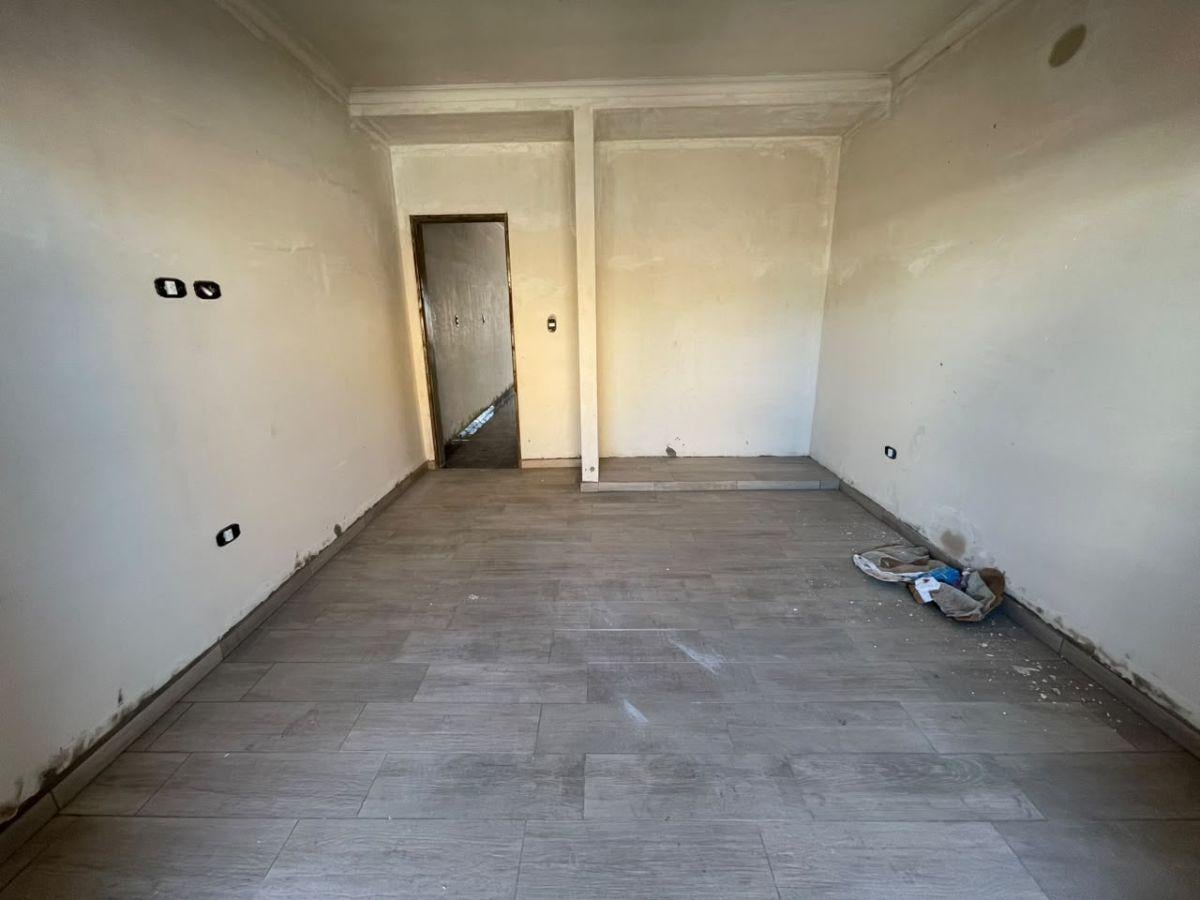 Foto de Departamento dos ambientes en planta baja con patio y cochera a estrenar, imagen 4