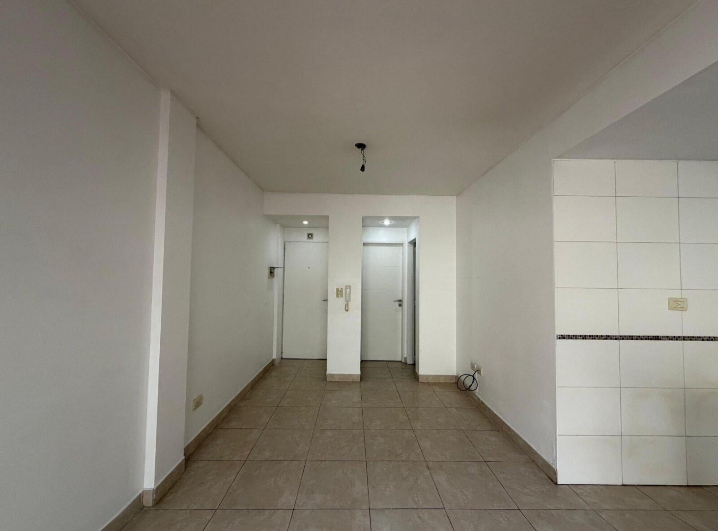 Hermoso departamento de 2 ambientes en PB con Patio y Jardín