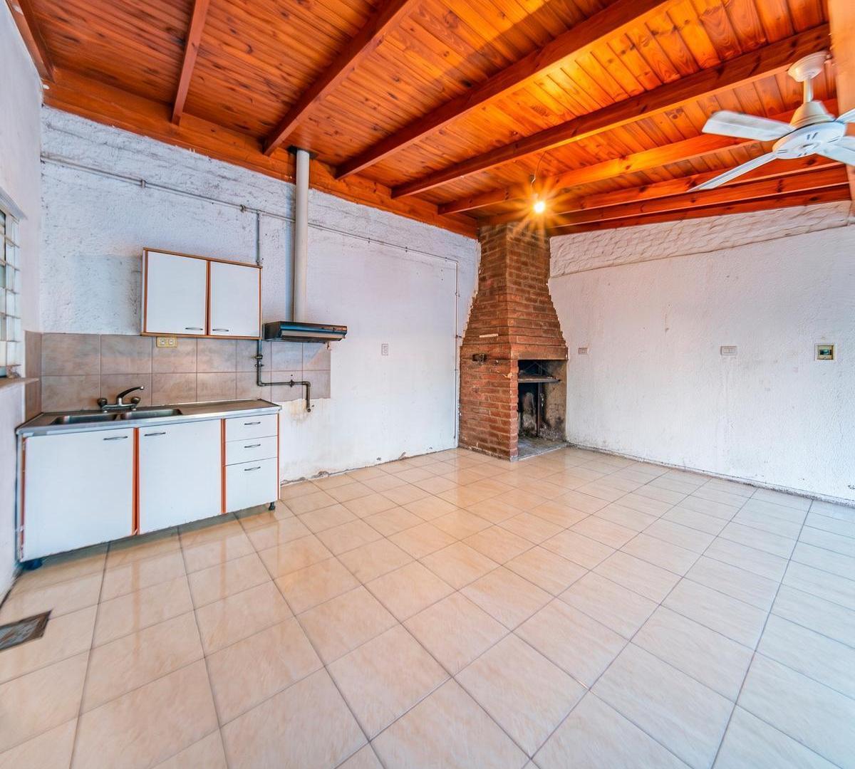 Foto de Casa - Colonia Escalante Sur, imagen 2