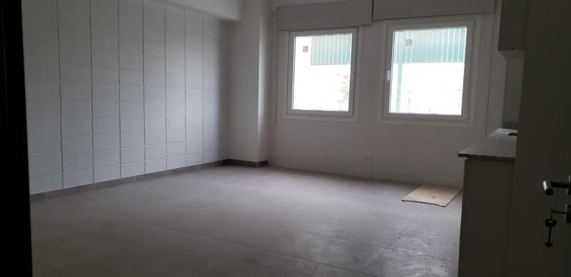 Nave Industrial en Venta en Carlos Spegazzini 5